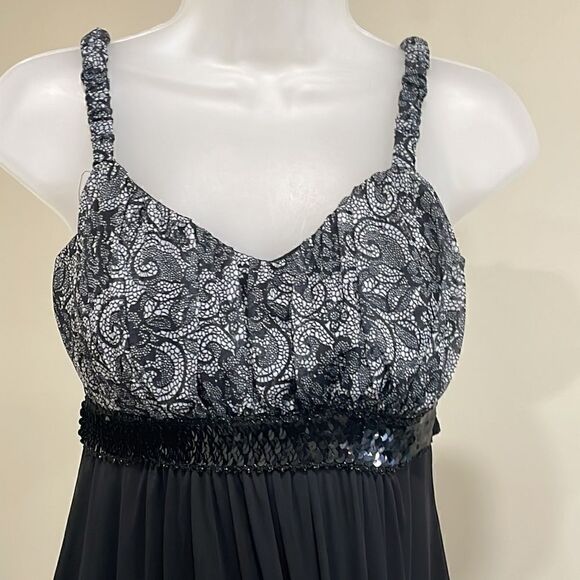 NWOT Enfocus Studio Black Sequin Dress. Size 10 M medium - Picture 2 of 8